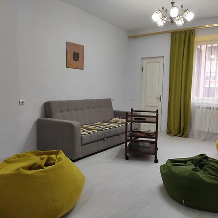 Ners Guest House Gyumri Esterno foto